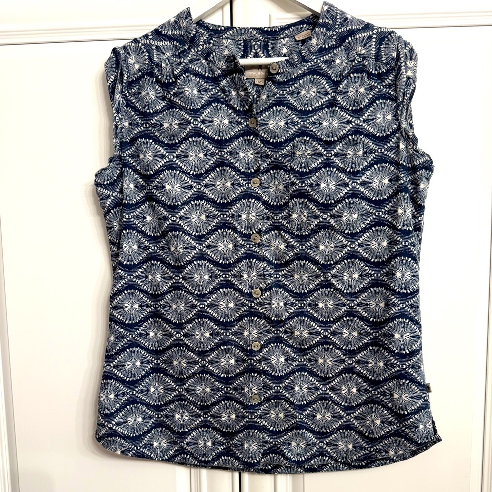 Royal Robbins Women's Size Medium Navy White Button Down Top w/Tab Sleeves